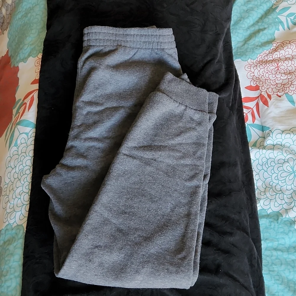 Champion athletic sweatpants/ athletic wear boys gray large